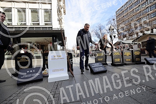 In Knez Mihailova Street, near the Russian Tsar restaurant, a press conference was held by the president of the movement 