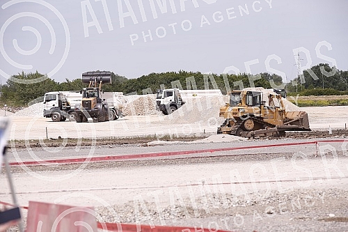 The President of the Republic of Serbia, Aleksandar Vucic, visited the works on the project of building the Belgrade metro on Makisko polje.Predsednik Republike Srbije Aleksandar Vucic obisao je radove na projektu izgradnje beogradskog metroa na Ma