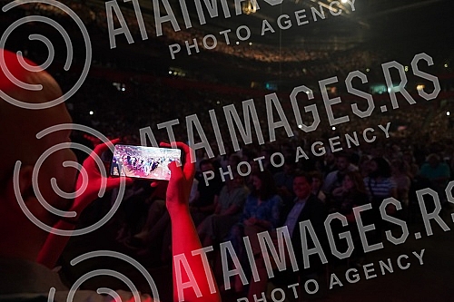 2CELLOS, the duo Luka Sulic and Stjepan Hauser held a concert in Stark Afrena as part of their 2CELLOS world tour, which is their last joint tour.2CELLOS, duo Luka Sulic i Stjepan Hauser odrzao je u sklopu  svetske turneje 2CELLOS, koja im je posle