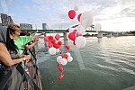 Citizens gathered at the Savanova restaurant, where Matej Peris was filmed going down the Sava River, and as a sign of honor and sorrow with which they sympathize, they threw flowers into the water and released balloons.Gradjani su se okupili kod r