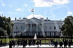 The White House is the official residence and main office of the President of the United States in Washington.Bela kuca  je sluzbena rezidencija i glavno radno mesto predsednika SAD u Vasingtonu.