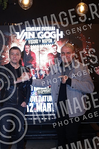 A press conference on the occasion of the Van Gogh group concert in the Kombank Hall was held at the Club Lisbon, and those present were able to see the premiere of the video for the song 