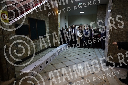 Coalition Sovereignists - Sasa Radulovic, Milan Stamatovic, Jovana Stojkovic submitted the list for the parliamentary elections to the Republic Election Commission.Koalicija Suverenisti - Sasa Radulovic, Milan Stamatovic, Jovana Stojkovic predala j