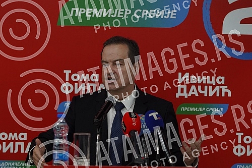 As part of the SPS - JS - ZS Coalition election campaign, a rally was held in Grocka.U okviru predizborne kampanje Koalicije SPS - JS - ZS odrzan je skup u Grockoj.