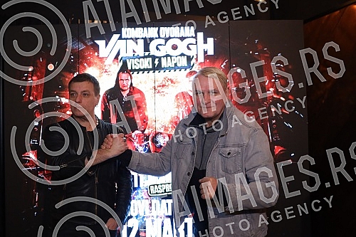 A press conference on the occasion of the Van Gogh group concert in the Kombank Hall was held at the Club Lisbon, and those present were able to see the premiere of the video for the song 