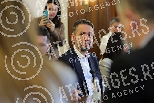 Coalition Sovereignists - Sasa Radulovic, Milan Stamatovic, Jovana Stojkovic submitted the list for the parliamentary elections to the Republic Election Commission.Koalicija Suverenisti - Sasa Radulovic, Milan Stamatovic, Jovana Stojkovic predala j