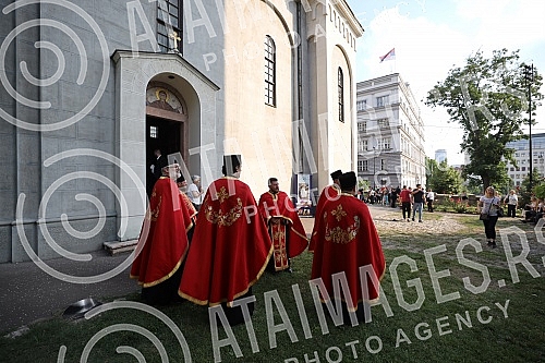 Today, the City of Belgrade celebrates its glory, the Ascension of the Lord - Savior's Day, and on that occasion, this year the Savior's Day liturgy passed through the central city streets and reached the plateau in front of the Temple of St. Sava, w