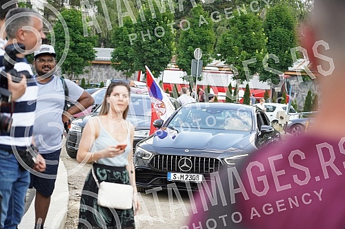 The church wedding of singer Katarina Grujic and football player Marko Gobeljic was held in the Church of St. Sava.Crkveno vencanje pevacice Katarina Grujic i fudbalera Marko Gobeljic odrzano je u Hramu Svetog Save.