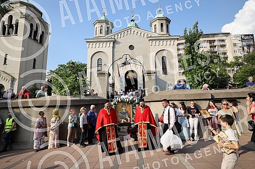 Today, the City of Belgrade celebrates its glory, the Ascension of the Lord - Savior's Day, and on that occasion, this year the Savior's Day liturgy passed through the central city streets and reached the plateau in front of the Temple of St. Sava, w