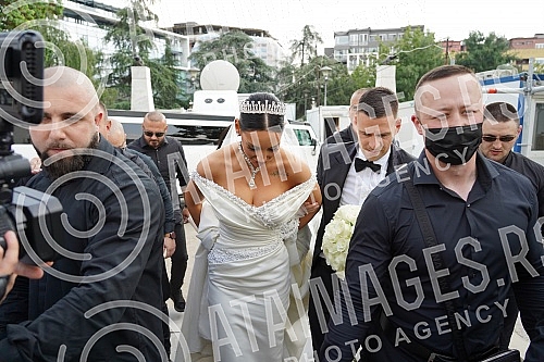 The church wedding of singer Katarina Grujic and football player Marko Gobeljic was held in the Church of St. Sava.Crkveno vencanje pevacice Katarina Grujic i fudbalera Marko Gobeljic odrzano je u Hramu Svetog Save.