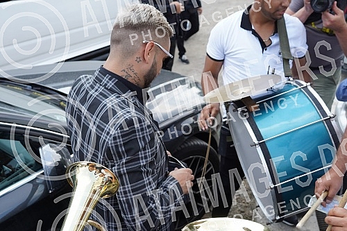 The church wedding of singer Katarina Grujic and football player Marko Gobeljic was held in the Church of St. Sava.Crkveno vencanje pevacice Katarina Grujic i fudbalera Marko Gobeljic odrzano je u Hramu Svetog Save.