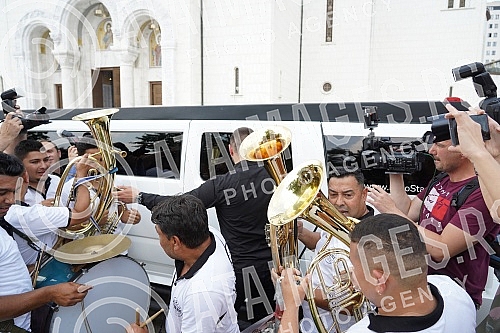 The church wedding of singer Katarina Grujic and football player Marko Gobeljic was held in the Church of St. Sava.Crkveno vencanje pevacice Katarina Grujic i fudbalera Marko Gobeljic odrzano je u Hramu Svetog Save.