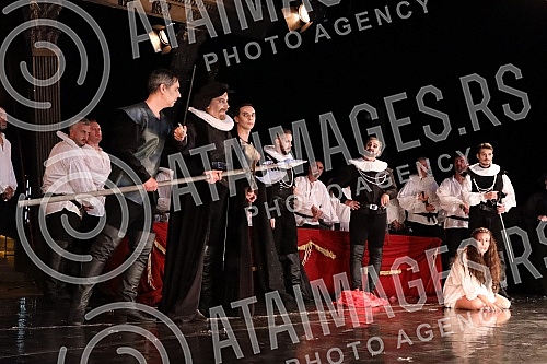 The project Opera on the water on the plateau behind the Geozavod was realized for the fourth time in the capital of Serbia, and the program included an all-evening performance of the opera Rigoletto, in which the main title role was played by the fa