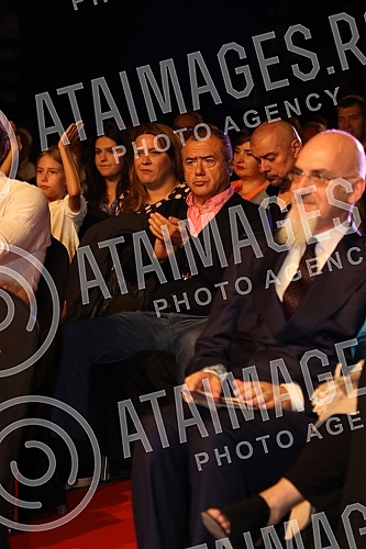 The project Opera on the water on the plateau behind the Geozavod was realized for the fourth time in the capital of Serbia, and the program included an all-evening performance of the opera Rigoletto, in which the main title role was played by the fa