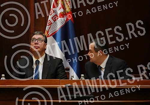 The first inter-party dialogue with representatives of parties that do not want the participation of foreigners is being held in the National assembly today.U Skupstini Srbije danas se odrzava prvi medjustranacki dijalog sa predstavnicima stranaka 