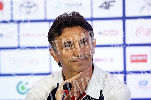 The representative of Serbia in wrestling, Zurab Datunashvili, the winner of the bronze Olympic medal at the Games in Tokyo, arrived in Serbia and on that occasion, a press conference was held at the Nikola Tesla Airport.Reprezentativac Srbije u rv