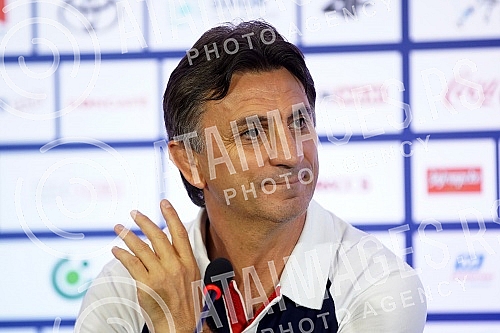 The representative of Serbia in wrestling, Zurab Datunashvili, the winner of the bronze Olympic medal at the Games in Tokyo, arrived in Serbia and on that occasion, a press conference was held at the Nikola Tesla Airport.Reprezentativac Srbije u rv