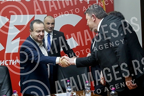 The delegation of the Socialist Party of Serbia led by the President of the Socialist Party of Serbia Ivica Dacic signed an agreement on understanding, exchange of experiences and cooperation with the delegation of the People's Party of Srpska led by