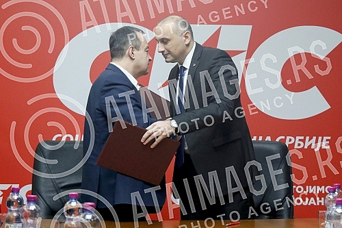 The delegation of the Socialist Party of Serbia led by the President of the Socialist Party of Serbia Ivica Dacic signed an agreement on understanding, exchange of experiences and cooperation with the delegation of the People's Party of Srpska led by