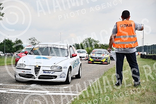 At the Kraljevo autodrome Beranovac, the National Championship in motoring on circular tracks called the Kings' Award 2022 was held.Na kraljevackom autodromu Beranovac odrzan je Nacionalni sampionat u automobilizmu na kruznim stazama pod nazivom Na
