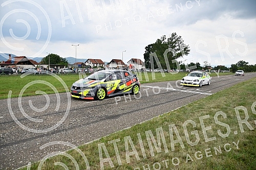 At the Kraljevo autodrome Beranovac, the National Championship in motoring on circular tracks called the Kings' Award 2022 was held.Na kraljevackom autodromu Beranovac odrzan je Nacionalni sampionat u automobilizmu na kruznim stazama pod nazivom Na