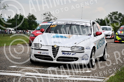 At the Kraljevo autodrome Beranovac, the National Championship in motoring on circular tracks called the Kings' Award 2022 was held.Na kraljevackom autodromu Beranovac odrzan je Nacionalni sampionat u automobilizmu na kruznim stazama pod nazivom Na