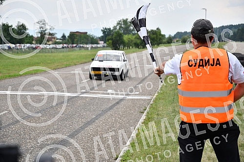 At the Kraljevo autodrome Beranovac, the National Championship in motoring on circular tracks called the Kings' Award 2022 was held.Na kraljevackom autodromu Beranovac odrzan je Nacionalni sampionat u automobilizmu na kruznim stazama pod nazivom Na