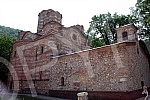 The Ravanica Monastery is located at the foot of the Kucajski Mountains, next to the village of Senje near Cuprija. Ravanica is the endowment of Prince Lazar, who died in the battle of Kosovo on Vidovdan, June 28, 1389.Manastir Ravanica nalazi se u