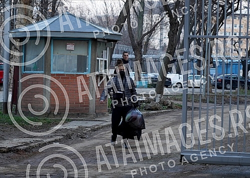 The First Basic Court in Belgrade today lifted the custody of rapper Stefan Djuric Rasta, in which he has been since October 3, 2020, after the police found drugs in his possession. Prvi osnovni sud u Beogradu ukinuo je danas pritvor reperu Stefanu