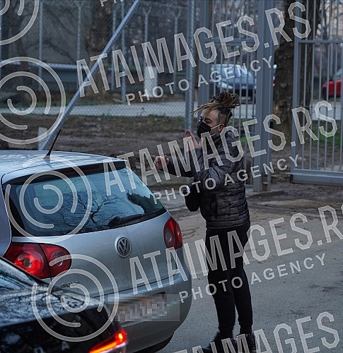 The First Basic Court in Belgrade today lifted the custody of rapper Stefan Djuric Rasta, in which he has been since October 3, 2020, after the police found drugs in his possession. Prvi osnovni sud u Beogradu ukinuo je danas pritvor reperu Stefanu