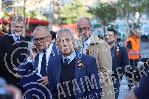 In honor of the national holiday, the Victory day over fascism in the Second World War, a concert of the famous Russian M.Turetsky Choir was held on the Republic square. U cast drzavnog praznika, Dana pobede nad fasizmom u Drugom svetskom ratu, na 