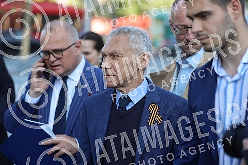 In honor of the national holiday, the Victory day over fascism in the Second World War, a concert of the famous Russian M.Turetsky Choir was held on the Republic square. U cast drzavnog praznika, Dana pobede nad fasizmom u Drugom svetskom ratu, na 