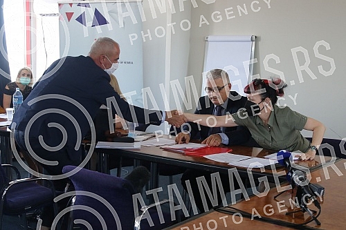 Public opening of bids for the purchase of BIP brewery.Javno otvaranje ponuda za kupovinu pivare BIP.