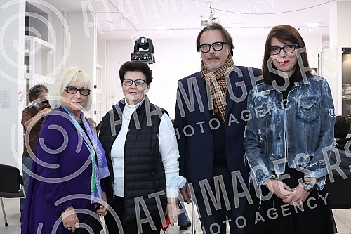 A conversation about the personality and fashion style of the first lady of Yugoslavia, Jovanka Broz, was held at the RTS club.Razgovor o licnosti i modnom stilu prve dame Jugoslavije Jovanki Broz odrzan je  u RTS klubu.