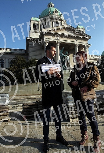 Submission of 68,000 signatures for withdrawal from the procedure of the Law on Referendum and People's Initiative.Predaja 68.000 potpisa za povlacenje iz procedure Zakona o referendumu i narodnoj inicijativi.