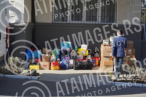 U.S. Embassy officials and the Health Department prepared a donation consisting of drugs and other medical and hygienic devices, canned food and other necessities for Ukrainian citizens, and the donation was handed over to Ukrainian Ambassador to Ser
