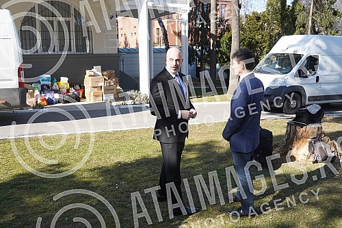 U.S. Embassy officials and the Health Department prepared a donation consisting of drugs and other medical and hygienic devices, canned food and other necessities for Ukrainian citizens, and the donation was handed over to Ukrainian Ambassador to Ser