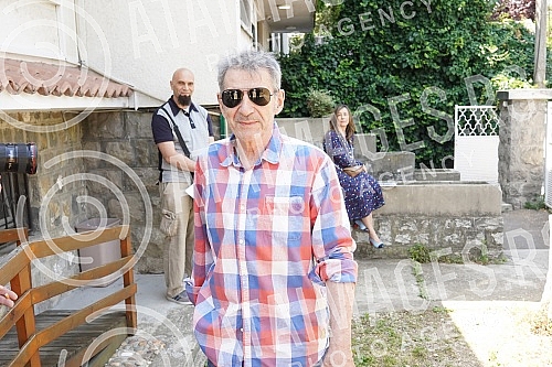 On the occasion of the beginning of the filming of the second season of the series 