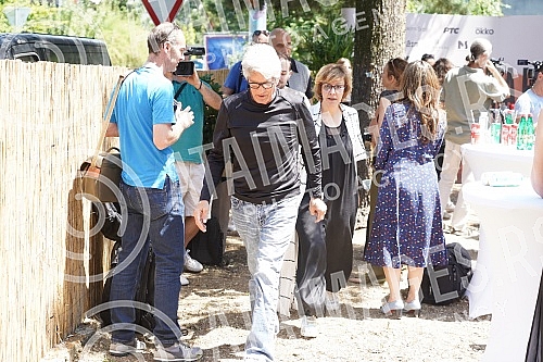 On the occasion of the beginning of the filming of the second season of the series 