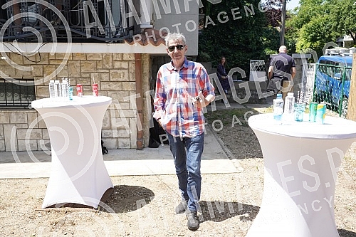 On the occasion of the beginning of the filming of the second season of the series 