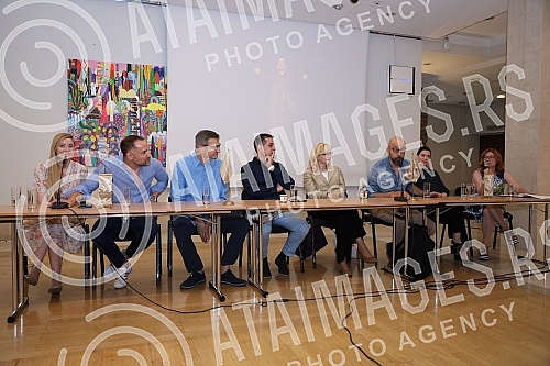 A press conference was organized on behalf of the 100th performance of the musical Poor People on the stage of the Madlenianum at the Belle Etage, the Opera and the Madlenianum Theater in Zemun.U ime 100-tog izvodjenja mjuzikla Jadnici na sceni Mad