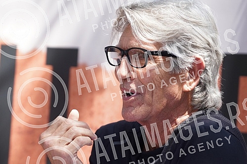 On the occasion of the beginning of the filming of the second season of the series 