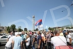 Workers of Kragujevac's Fiat blocked the highway near the Sava Center in Belgrade, as they announced because even after several rounds of negotiations they did not reach a solution with the Government of Serbia and the company on guarantees that ther
