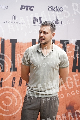 On the occasion of the beginning of the filming of the second season of the series 