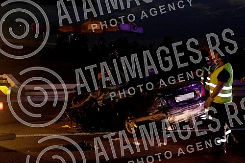 On the bypass around Belgrade, 3 km from the Surcin loop towards the Milos Veliki highway near the Obrenovac exit, a serious traffic accident occurred in which a truck and a car with Swiss license plates were involved, one person was killed and two w