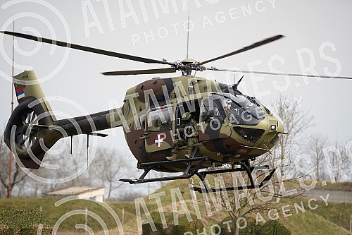 he President of the Republic and supreme commander of the Serbian army, Aleksandar Vucic, attended a demonstration of the capabilities of members of the Serbian army's 72nd special operations brigade, 63rd parachute brigade and part of the air force 