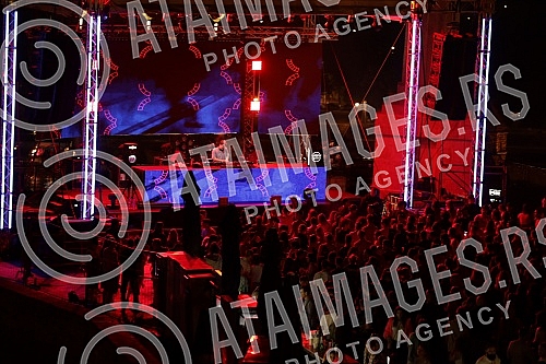 The long-awaited Matinée Fest will host the world's biggest stars of the electronic music scene from August 26 to 28, at the Kalemegdan Fortress, near Pobednik. Dugo ocekivani festival Matinée Fest od 26. do 28. avgusta ugostice najvece svetske zve