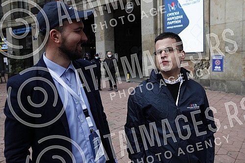 Supporters of the Serbian People's Party in front of the Kombank Hall, where the solemn session of the Main Board of the Serbian People's Party is being held.Pristalice Srpske narodne partije ispred Kombank dvorane gde se odrzava  svecane sednica G