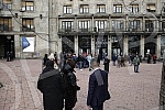 Supporters of the Serbian People's Party in front of the Kombank Hall, where the solemn session of the Main Board of the Serbian People's Party is being held.Pristalice Srpske narodne partije ispred Kombank dvorane gde se odrzava  svecane sednica G
