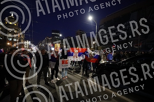 War veterans and People's Patrols organized a protest on the day of the beginning of the NATO aggression on our country, in front of the General Staff.Ratni veterani i Narodne patrole organizovali su protest na dan pocetka agresije NATO pakta na na